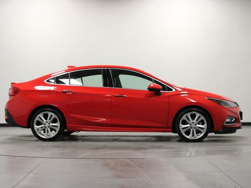 Used 2016 Chevrolet Cruze Premier FWD image 3