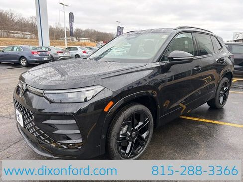 New 2026 Volkswagen Tiguan SE R-Line image 3