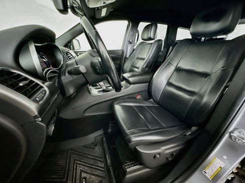 Used 2019 Jeep Grand Cherokee Limited RWD image 13