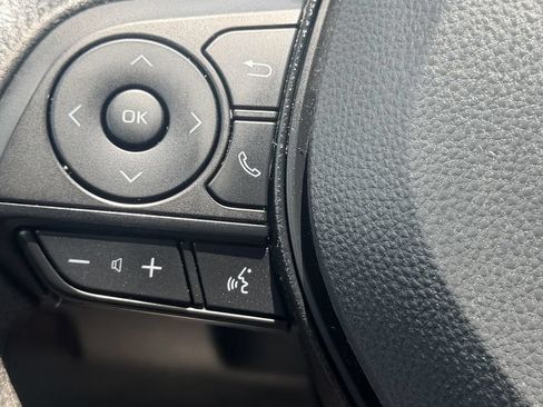 Used 2025 Toyota RAV4 XLE FWD image 20