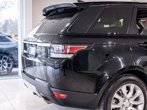 Used 2017 Land Rover Range Rover Sport HSE image 12