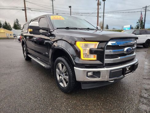 Used 2015 Ford F150 Lariat w/ Equipment Group 502A Luxury image 3