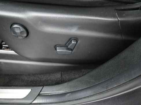 Used 2015 Jeep Grand Cherokee Overland w/ Advanced Technology Group image 14