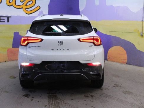 Used 2024 Buick Encore GX Sport Touring image 7