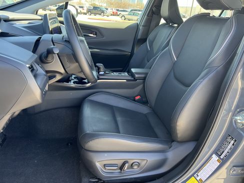 Used 2023 Toyota Prius XLE image 32