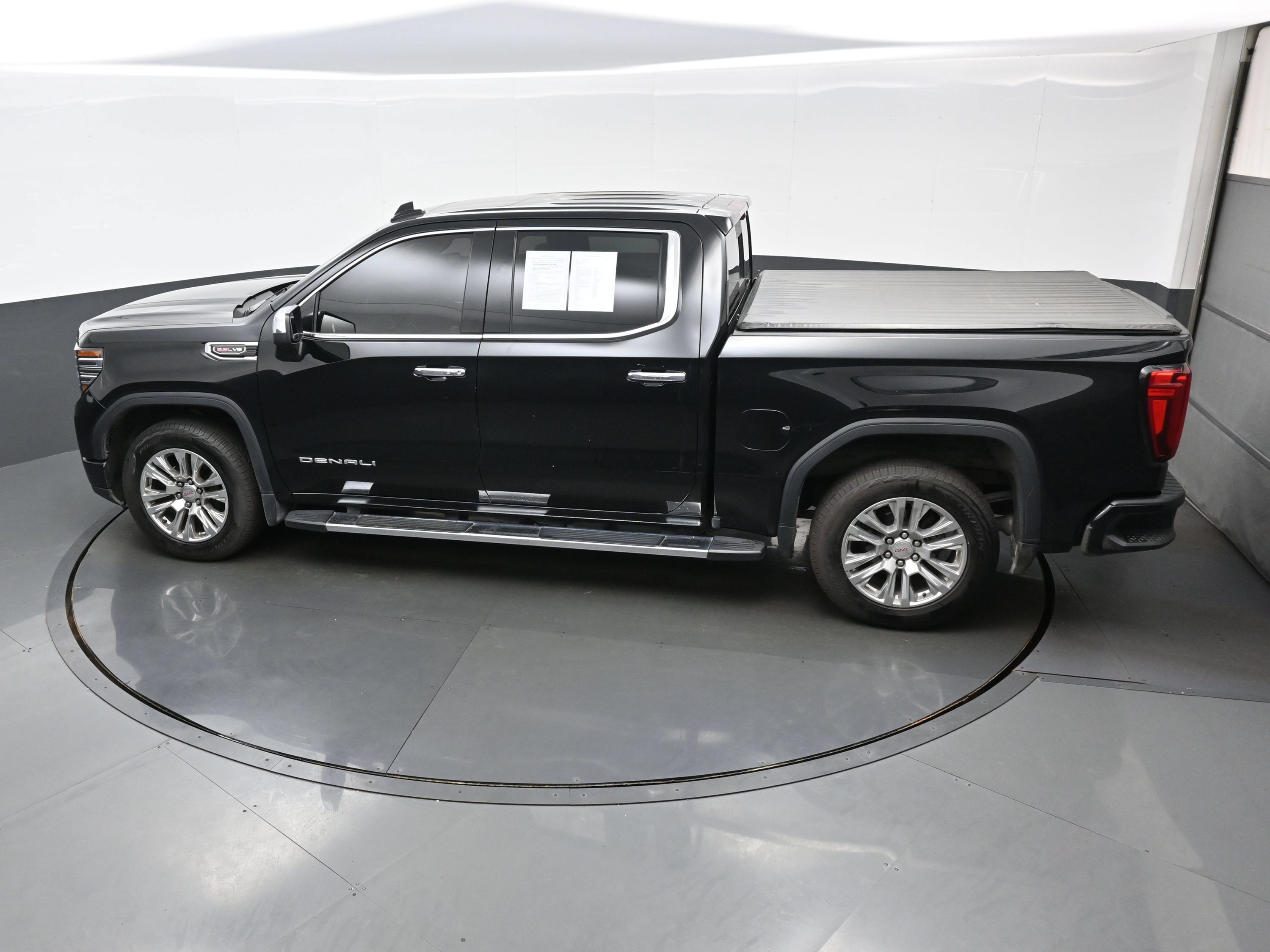 Used 2023 GMC Sierra 1500 Denali AWD/4WD image 38