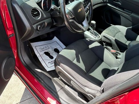 Used 2014 Chevrolet Cruze LT FWD image 10