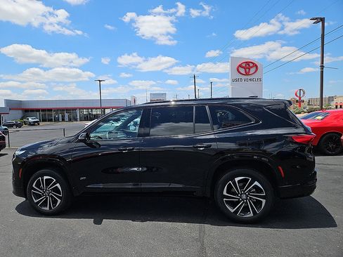 Used 2025 Buick Enclave Sport Touring w/ Super Cruise Package FWD image 2