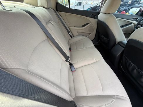 Used 2014 Kia Optima LX w/ Paint Protection Film Package image 12