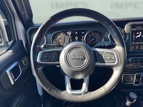 Used 2021 Jeep Gladiator Overland w/ Uconnect 4C Nav & Sound Group image 12