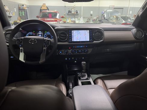 Used 2023 Toyota Tacoma Limited image 29