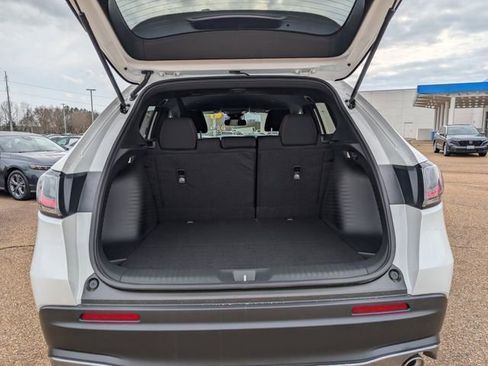 New 2026 Honda HR-V LX image 8