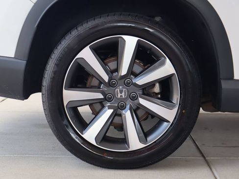 Used 2023 Honda Pilot Elite image 12