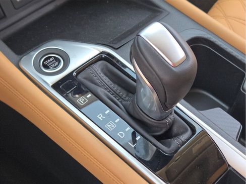 Used 2025 Nissan Sentra SV w/ SV Premium Package FWD image 25