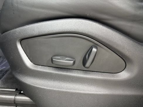 Certified 2023 Porsche Cayenne Platinum Edition AWD/4WD image 39