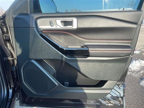 Used 2023 Ford Explorer ST-Line image 13