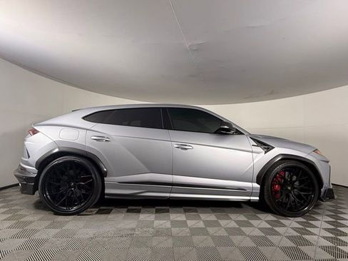 Used 2019 Lamborghini Urus image 9