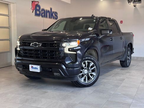 Certified 2022 Chevrolet Silverado 1500 RST image 2