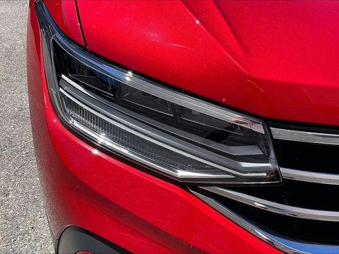 Certified 2023 Volkswagen Tiguan SE FWD image 27