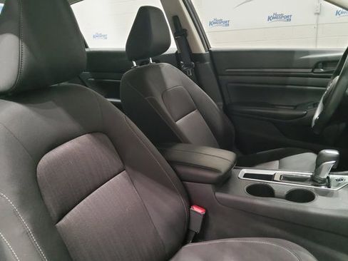 Used 2024 Nissan Altima 2.5 S image 19