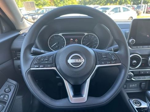 Used 2025 Nissan Sentra SV w/ Trunk Package image 13