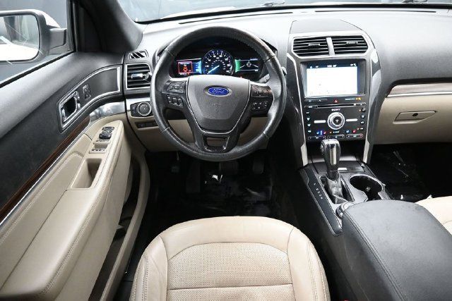 Used 2018 Ford Explorer Limited AWD/4WD image 9