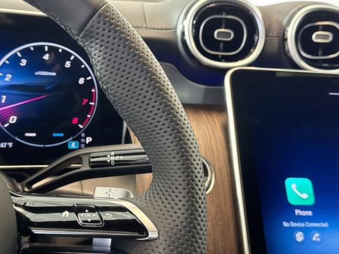 Used 2026 Mercedes-Benz GLC 300 image 16