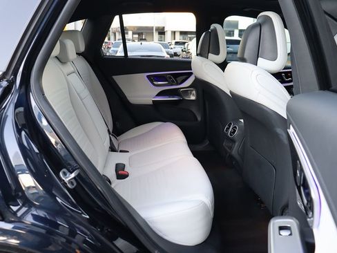 Used 2024 Mercedes-Benz GLC 300 4MATIC w/ AMG Line image 38