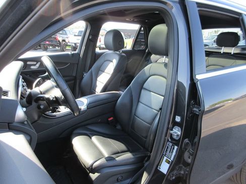 Used 2021 Mercedes-Benz GLC 300 4MATIC image 18