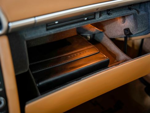 Used 2010 Porsche 911 Carrera S image 15