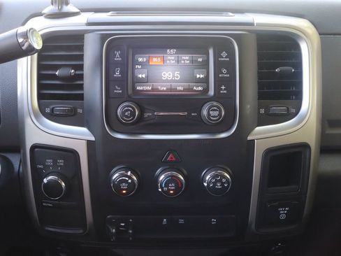 Used 2015 RAM 2500 SLT w/ Luxury Group AWD/4WD image 34