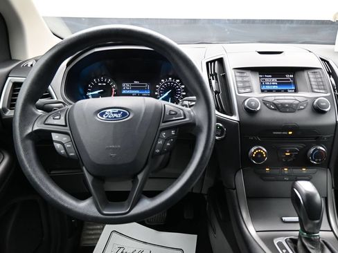 Used 2018 Ford Edge SE w/ Cargo Accessory Package AWD/4WD image 13