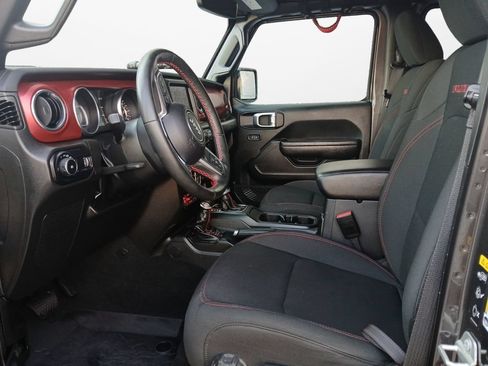 Used 2023 Jeep Wrangler Unlimited Rubicon w/ Cold Weather Group AWD/4WD image 19