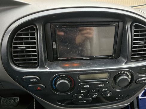 Used 2006 Toyota Sequoia SR5 RWD image 11