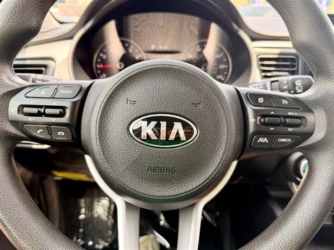 Used 2021 Kia Rio S w/ Technology Package FWD image 7
