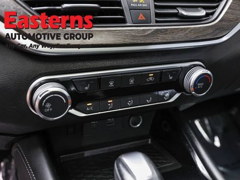 Used 2023 Nissan Altima 2.5 SV w/ SV Premium Package AWD/4WD image 20