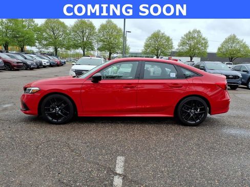 Used 2023 Honda Civic Sport image 2