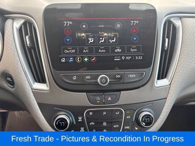 Used 2025 Chevrolet Malibu LT FWD image 15