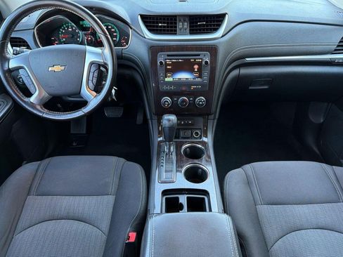 Used 2016 Chevrolet Traverse LT FWD image 14