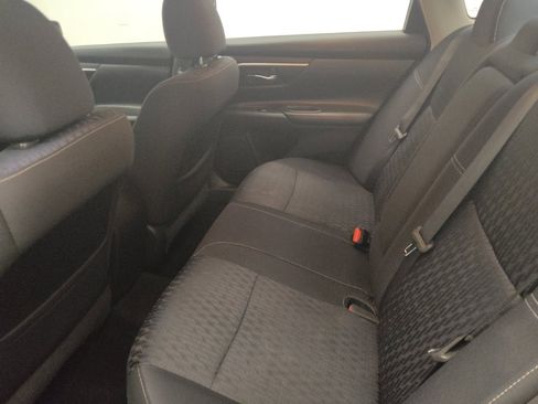 Used 2017 Nissan Altima 2.5 SV image 18