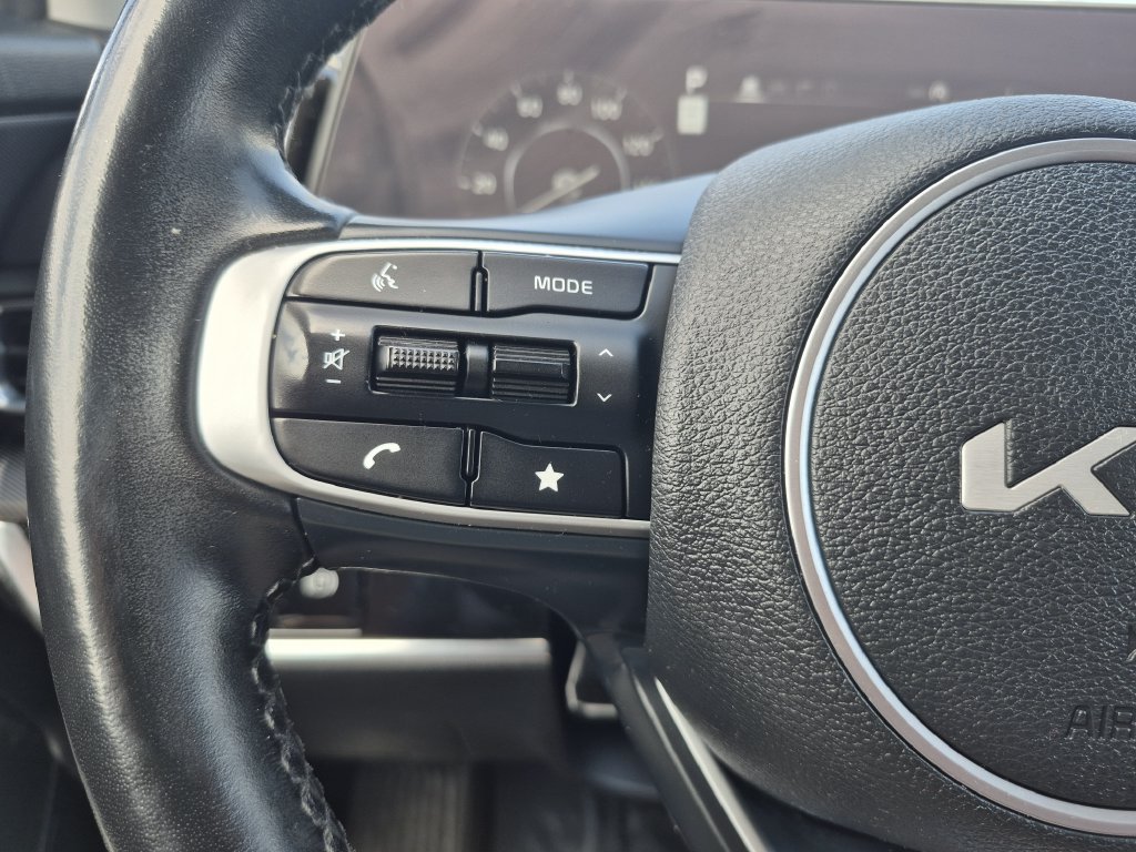 Certified 2023 Kia Sportage SX AWD/4WD image 19
