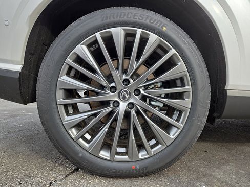 New 2025 Lexus RX 450h AWD w/ Luxury Package image 5