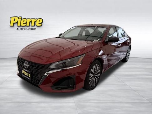 Used 2025 Nissan Altima 2.5 SV image 1