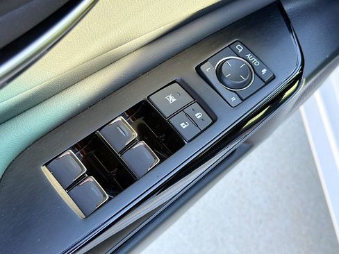 Used 2023 Lexus ES 350 F Sport image 19