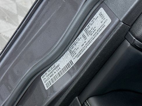 Used 2023 Jeep Grand Cherokee Altitude image 12