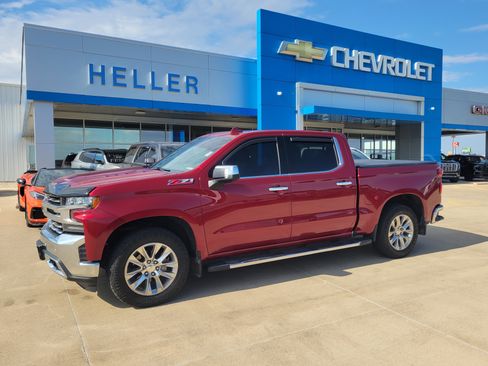 Used 2020 Chevrolet Silverado 1500 LTZ w/ LTZ Premium Package AWD/4WD image 3