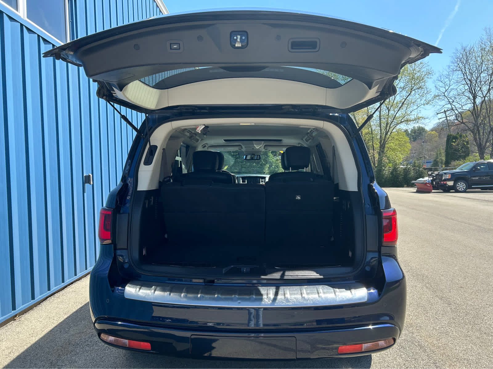 Used 2019 INFINITI QX80 Luxe AWD/4WD image 13
