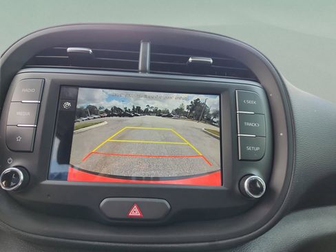 Used 2025 Kia Soul LX w/ LX Technology Package image 28