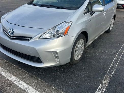 Used 2013 Toyota Prius V Two image 1