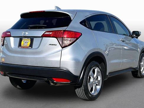 Used 2016 Honda HR-V EX image 2